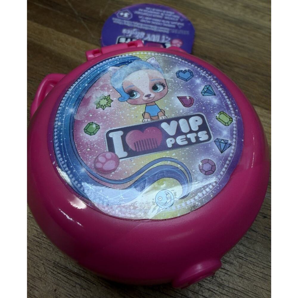 I Love VIP Pets Tiny Style - Mystery - 1 Figure With Accessories. Pink